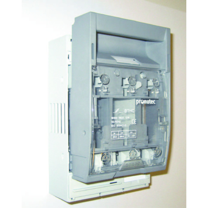 432.12.01.06.00 Вимикач під запобіжник горизонтальні BTHC NH-00 160A M8