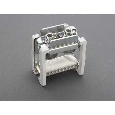 01070 Клема для приєднання гнучких шин 68х28, 1600А