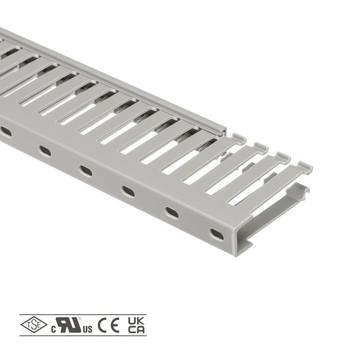 0.0.0.5.51090 Короб 15x60 KKC 1560 ( 2м ) (пак. 84 м)