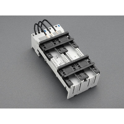 32440 Адаптер EEC 16 A, 60 мм система, 2 DIN-рейки 90х200 мм (PKZM0, Siemens S00, Telemecanique GV2)