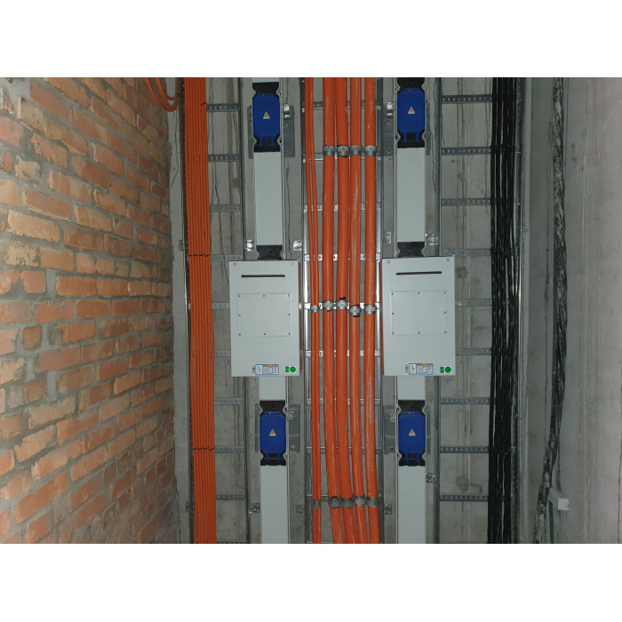 I2CXXXXXAAA Шинопровід серії Impact2 630-6300А IP55/IP66 Cu 3P+N+PE