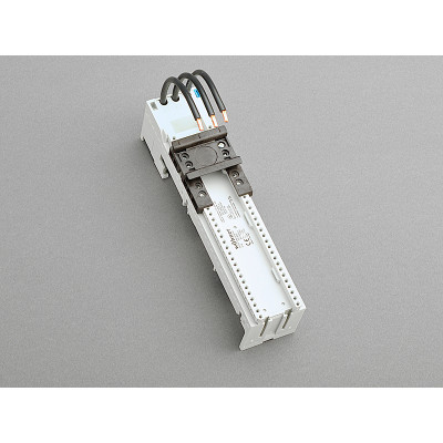 32655 Адаптер EEC 32 A, 60 мм система, 1 DIN-рейка 45х200 мм