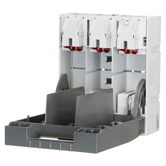 432.14.20.23 Вимикач під запобіжник горизонтальні BTHC NH-2 400A M10